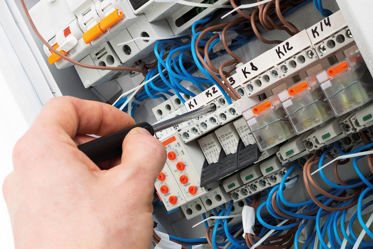 Hur vet man varför brytaren löser ut? 9 enkla kontroller!