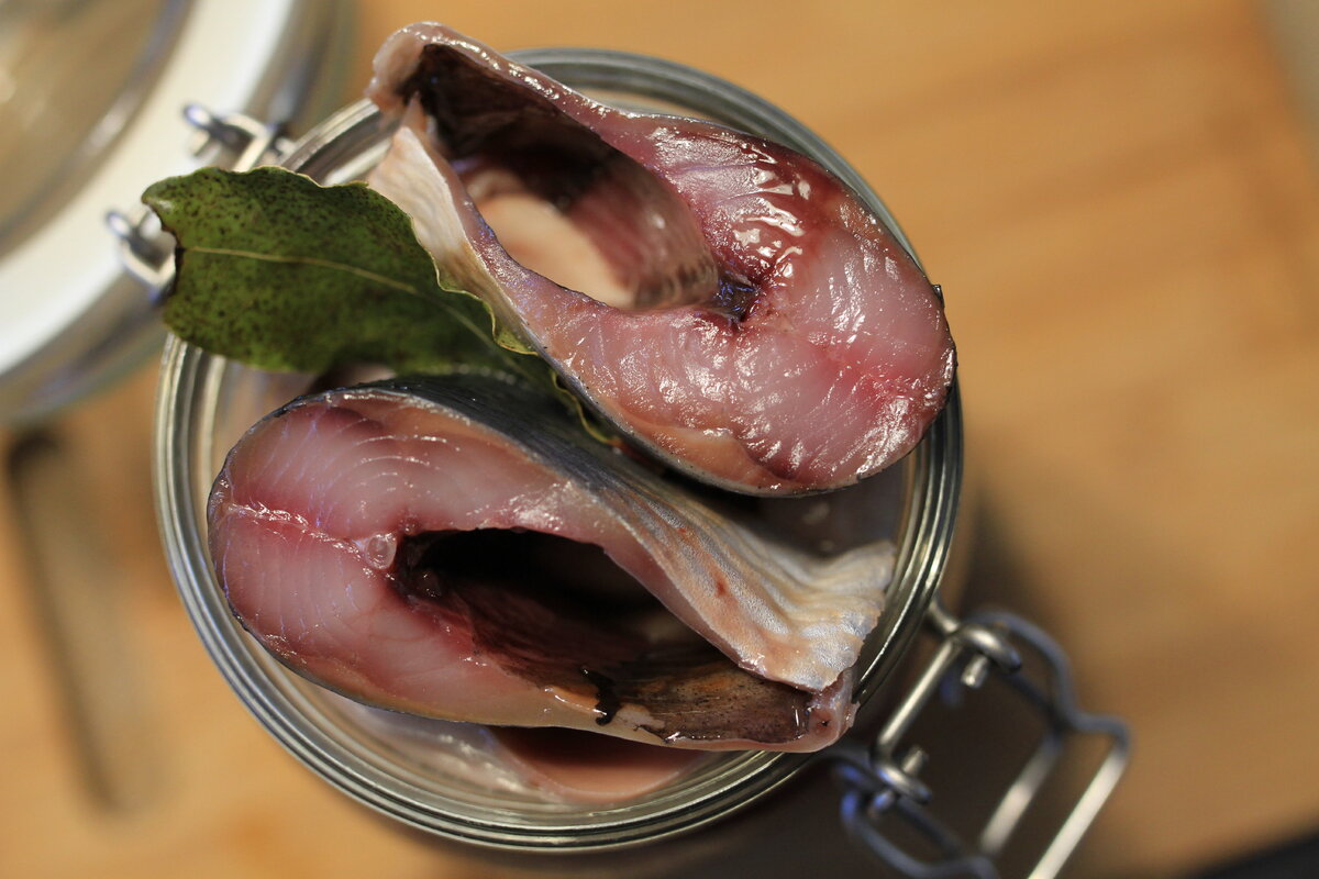 Hur blötlägger man sill så att den blir mör och smakrik?