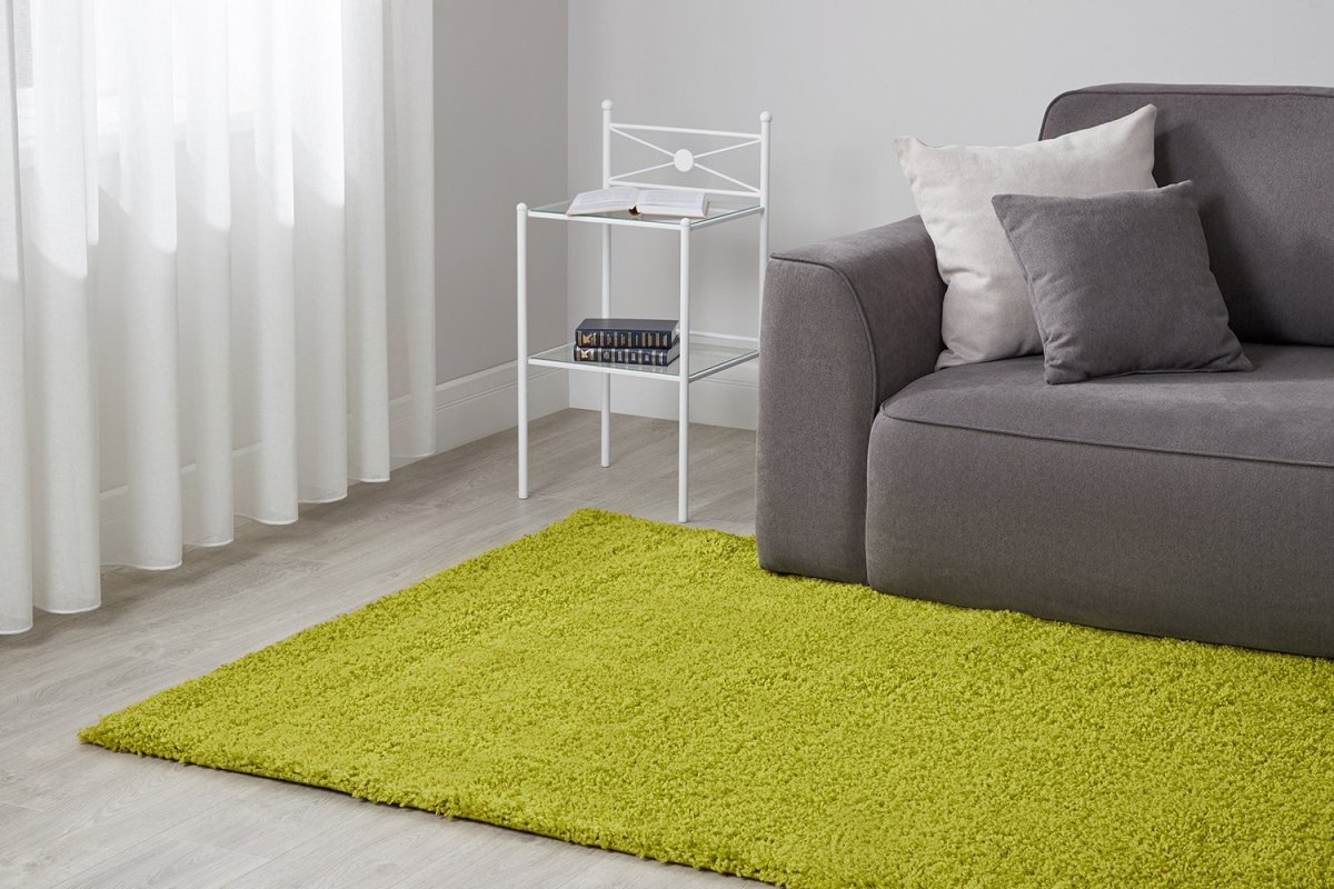 Ställ undan dammsugaren. Torka av mattan med detta före julen så blir den som ny