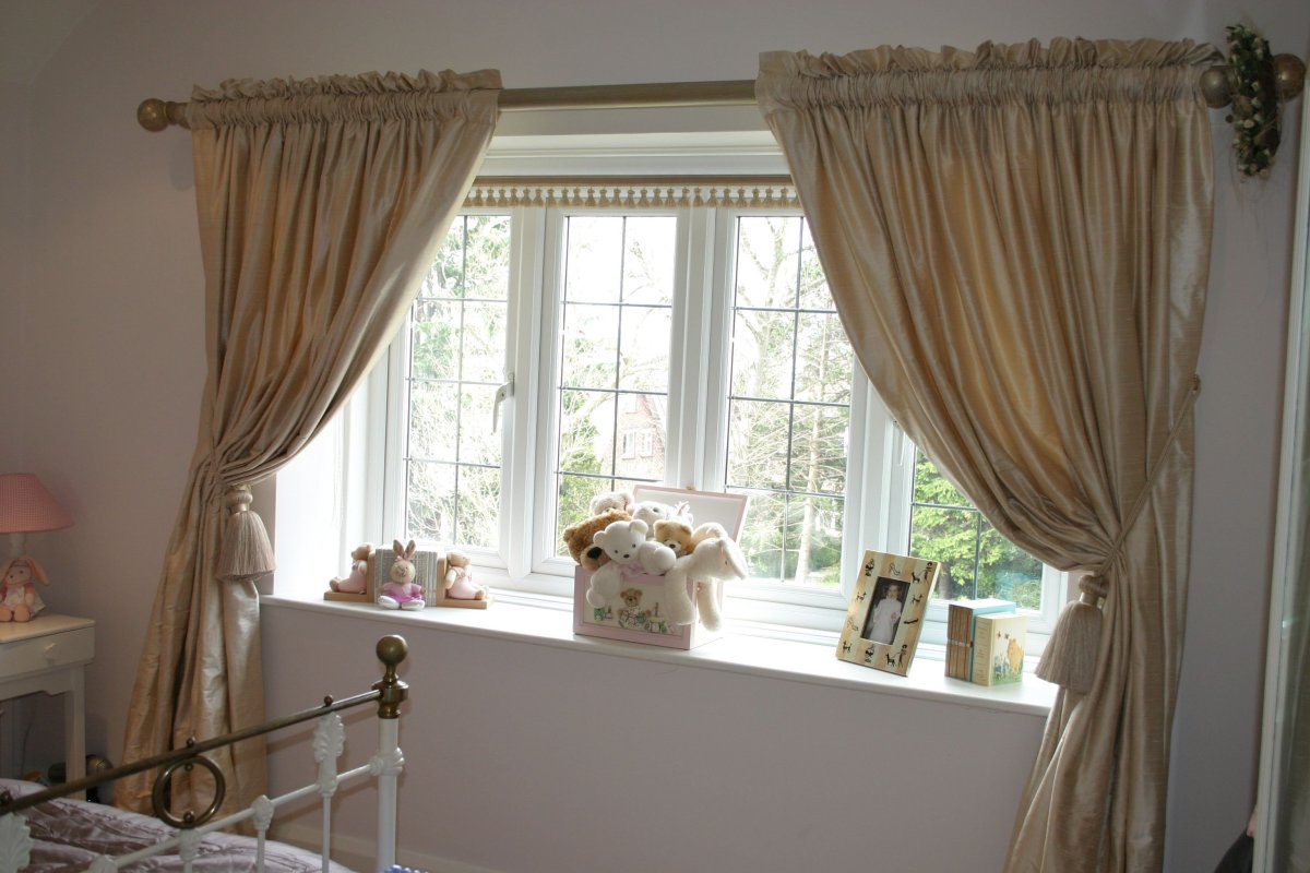 Inte längre gardiner. Nu dekoreras fönstren med