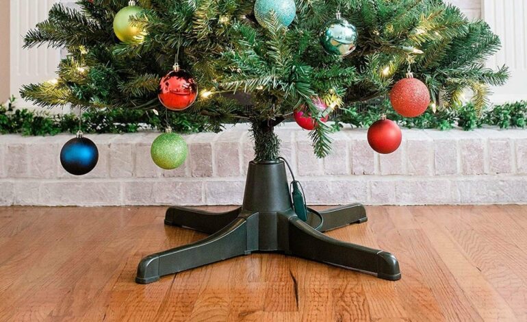Köp inte en sådan julgranställning. Den kommer att vara instabil och opraktisk