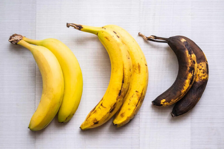 bananer med olika mognadsgrad