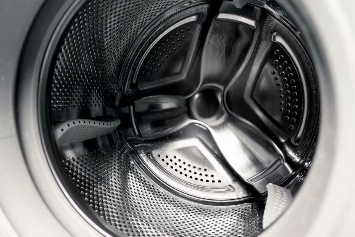 Rengör tvättmaskinens trumma