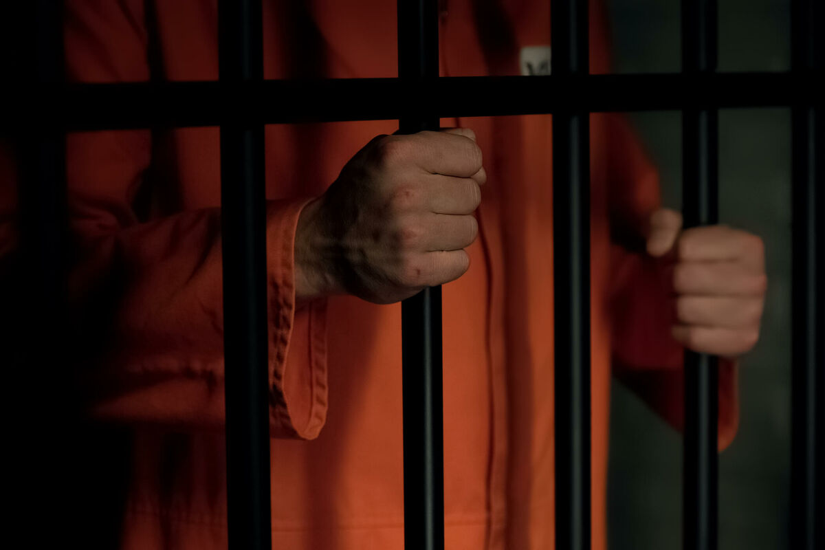 Han hade lurat cirka 900 personer på ett uppskattat belopp av 33 miljoner euro. Den så kallade ”Madoff från Var” har dömts