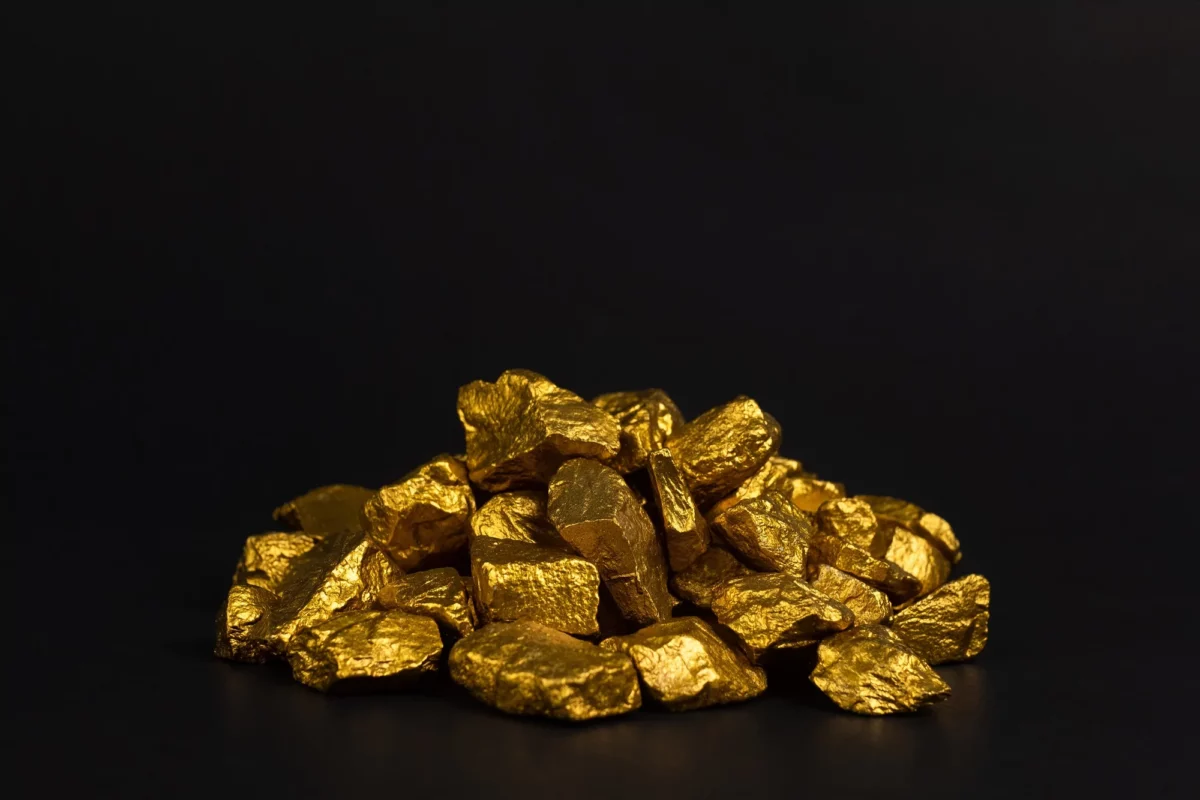 Den elektroniska apparaten som vi alla slänger och som innehåller 450 milligram 22 karats guld.