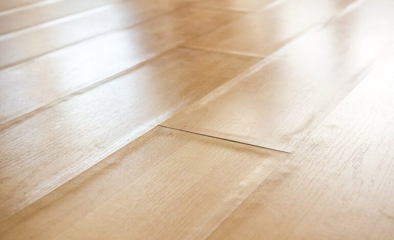 paneler svullna av fukt