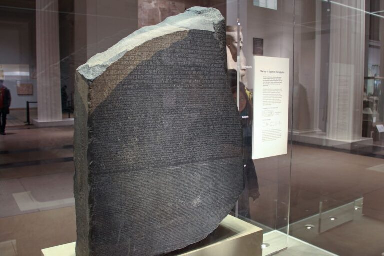 Den egyptiska Rosettastenen i British Museum